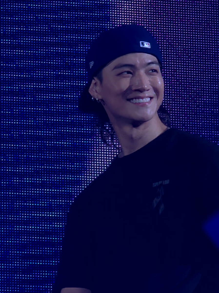 ชอบรอยยิ้มแจบอมประมานนี้ เป็นรอยยิ้มขี้เล่น เห็นแล้วคือยิ้มตามเลย#เจบี #제이비 #Jaebeom #JayB #Def 