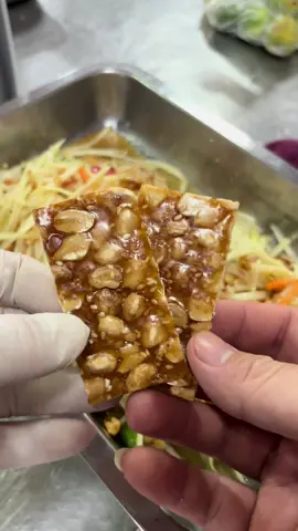 ตำไทย ใส่ถั่วตัด อร่อยหอมนัวร์แน่รับประกัน เคยลองทำกินกันไหมครับ #พี่สีเรือน #ตำไทย