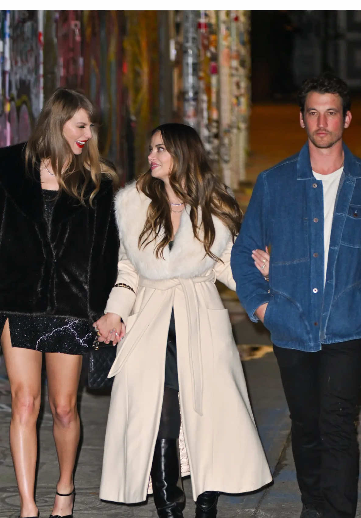 Follow for more random pop culture updates #aliceinwonderland #sabrinacarpenter #taylorswift #popculturenews #celebritygossip 