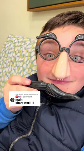 Replying to @Andrea Mouser 🆘️🇺🇸 he was born to be the main character! @Certified Mitch  #maincharacter #maincharacterenergy #calicohair