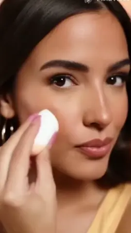 #creatorsearchinsight #base #bocarosabeuty  Base Mate Boca Rosa Beauty by Payot - 30ml A Base Mate Boca Rosa Beauty by Payot é perfeita para quem busca cobertura impecável com acabamento mate natural. Sua fórmula proporciona alta cobertura sem deixar a pele ressecada ou craquelada, garantindo uma aparência uniforme e confortável durante todo o dia. Principais Benefícios: • Alta cobertura e acabamento mate natural • Textura leve que espalha facilmente • Não craquela e não marca linhas finas • Longa duração e resistente à água • Indicada para todos os tipos de pele • Produto hipoalergênico e dermatologicamente testado • Cruelty-free: não testado em animais