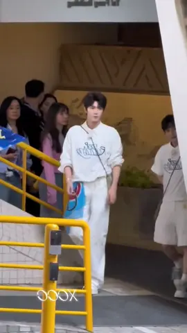 เดินออกมาก็เหมือนเดินบน run way ความหุ่นดีความสูงนี้ #chenzheyuan #เฉินเจ๋อหย่วน #เฉินเจ๋อหยวน #แอบรักให้เธอรู้ #FatedHearts 