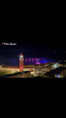 Such a lovely fireworks 🎆 every night at Sunset Town. Loved it. @Mon #phuquocisland #sunsettownphuquoc #fireworks #fyp #foryoupage❤️❤️ 