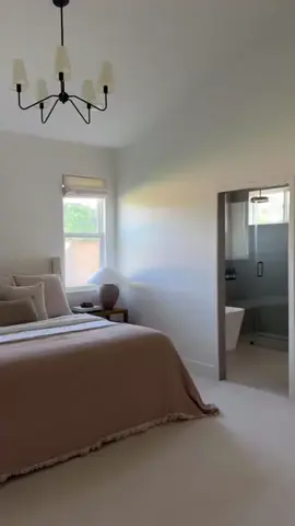 💫 Comment LAMP and I’ll send the link for this video to your DM. Must be following me before you request the link or the message will be blocked The Camden Ford table lamp by Galey Alix I.so gorgeous! It has such a pretty silhouette and I love the earthy color and organic texture. Simply imperfectly perfect and the perfect addition to our clients bedroom. #GaleyAlixxLivabliss