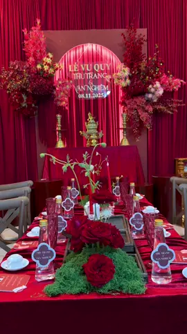 Sắc gặp sắc, đỏ của yêu thương - đỏ của những khởi đầu viên mãn❤️ #Decorcuoilongan #Sukienlongan #trangtritieccuoidep #giatiendep #giatientonedo 