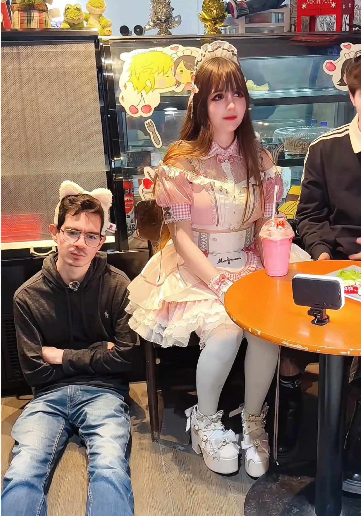 Jajajaja no se esperaban ese final verdad??? XD @DiegoSeih @Oscar Amaury  @JaniFukui  #comedia #maid #cosplay #anime #otaku 