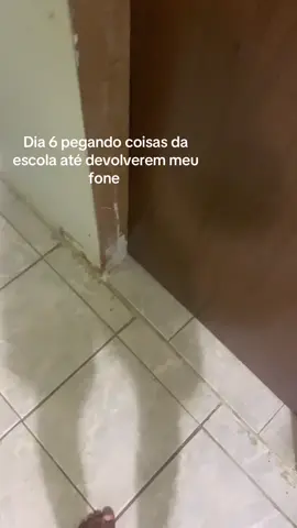 Pt6, sem lanche e sem internet 👍🏾 . . . . . . . . . #fyp #instagram #relanpagomacqueem #escola #musica 