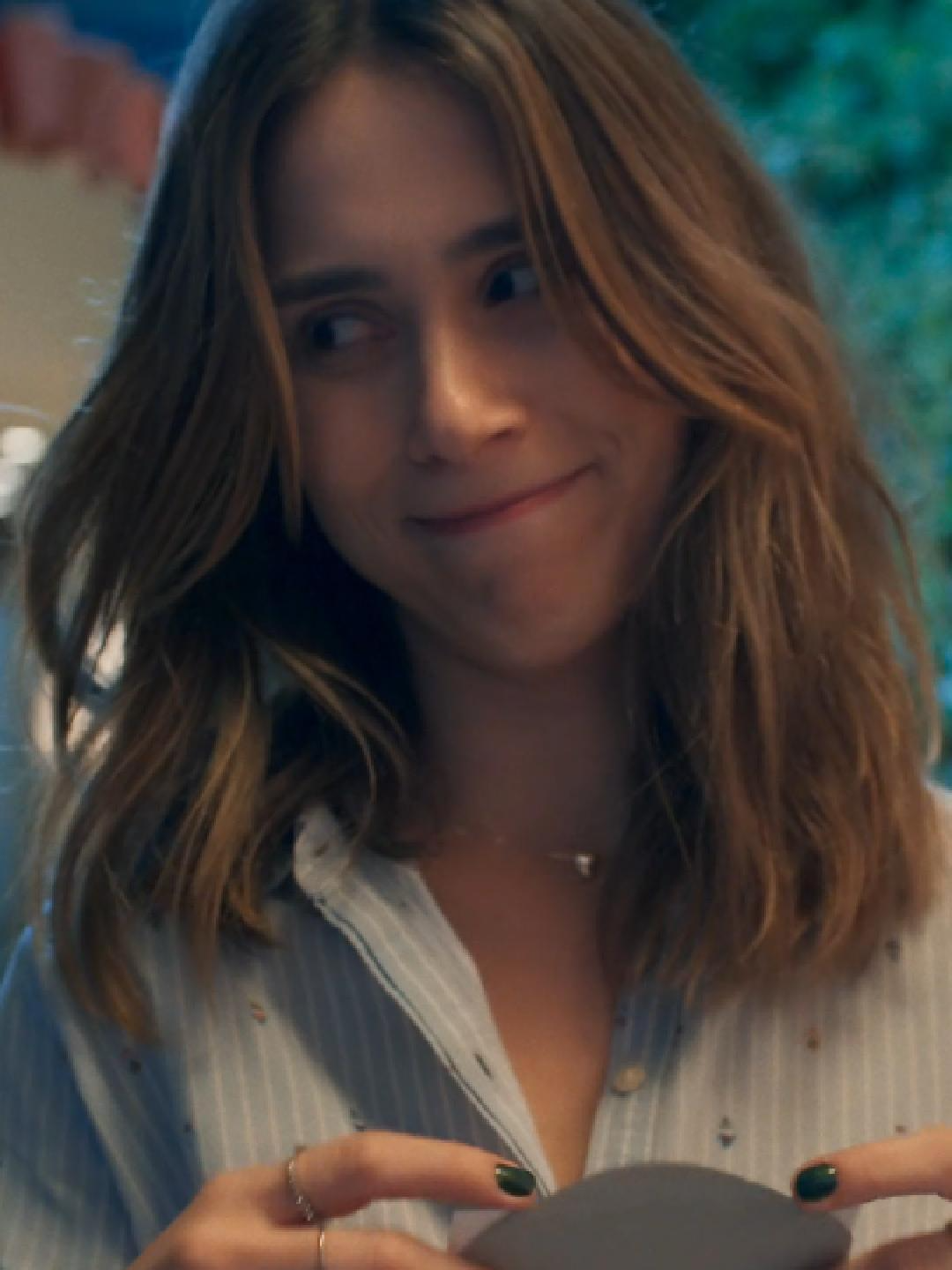 Cês viram? 👀 Lucélia pegou o vinho que o Júnior mandou pra Maggye e escondeu o bilhete 🫢 #TrêsGraças #Novelas #TVGlobo