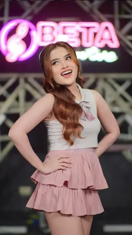 Ala keri keri… asoy kak sell, stay tuned cah nanti soreee cah #selaovi #patgulipat #selaovifanbase #fyp @Sela Ovi @Sela Ovi Fanbase @Hengky Kitut @𝙈𝘼𝙎.𝙎𝘼𝙈𝙄𝙉𝙊 𝔉𝔩𝔲𝔱𝖊 @didik.e mngkprj @Johan.Fajri @Woro Widowati @Next Vidio 