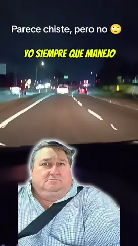 No sé por qué no usan las pinches direccionales carajo 😠 #Meme #MemeCut #CapCut #direccionales #conductor 