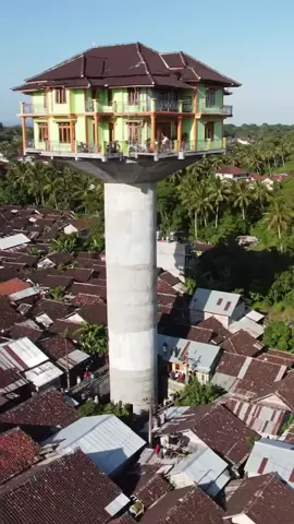 viral rumah unik di tengah pemukiman desa #fy #lewatberanda #foryoupageofficiall #trendingvideo #masukberanda 