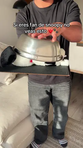 Todos necesitamos un snoopy en nuestras vidas 🐶🎈 #snoopy #snoopylover #snoopyquerespira #peanuts #peluchesnoopy  Este peluche de snoopy que respira es el regalo ideal para cualquier fan de snoopy que quiere calmar su ansiedad y dormir mejor.