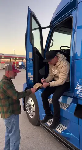 #trucking #brandongoestrucking #trucker #truestory #volvo