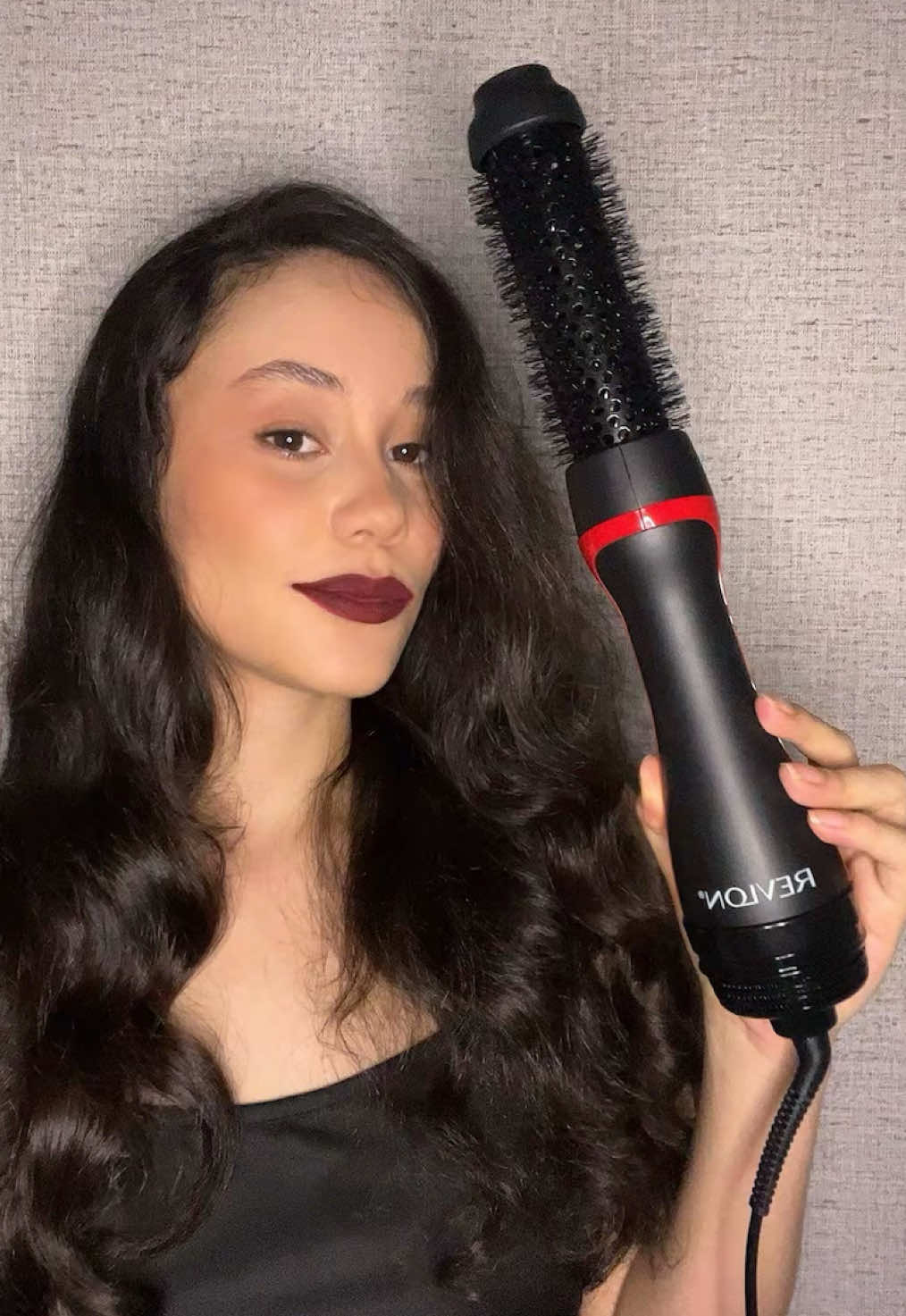 Melhor investimento foi essa escova da Revlon 🥰 #cabelo #escovarevlonrootbooster #cacheada 