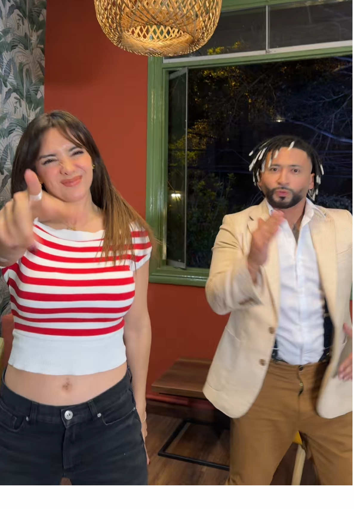 @Zumba saca a @PIEROARENAST🍼 se puso celoso 🤭