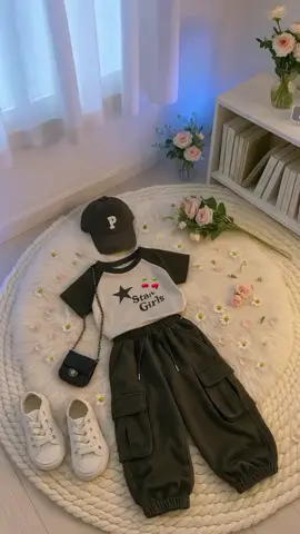 Setelan kargo anak perempuan fashion korea style usia 2-12th 😘😍 #bajuanak #bajuanakmurah #bajuanakperempuan #celanakargo #koreanstyle 