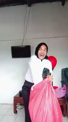 ku mau pulang ke Indonesia 