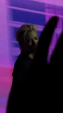 this while mouthing “you can bite me”  👉🏻👈🏻 #enhypen #riki #nikienhypen #edit 