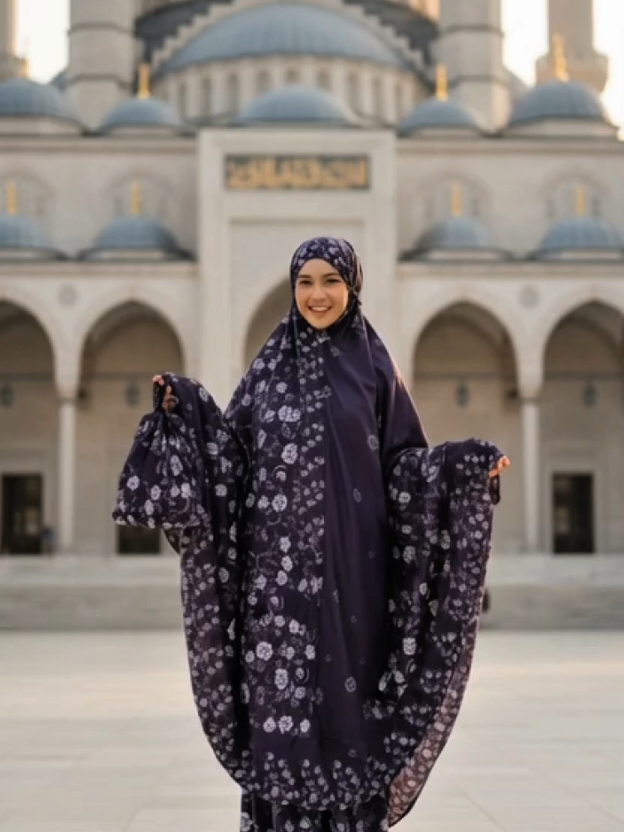 Membalas @ulfaaa452 Terimakasih, yuk di cekout kak #mukenahcantik  #OOTDMuslimah  #FYPmukena  #mukenaasma 