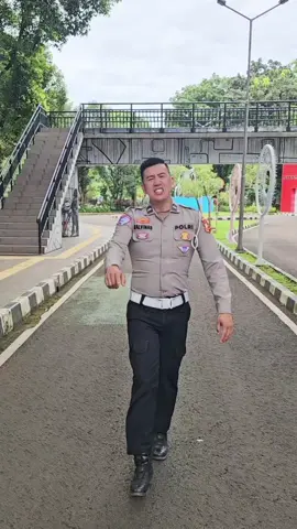 Hampura mak...  tertib dikit napa..  #tertibberlalulintas #rasterkuatdibumi #emakemak #fyp #foryourpage 