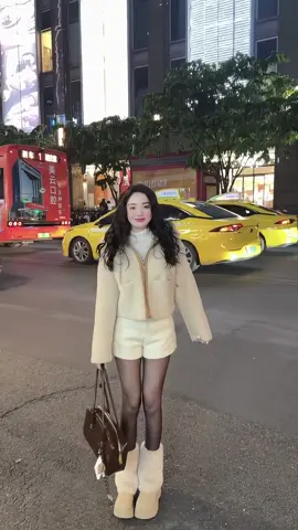 Mùa đông là mùa mặc đẹp mà #trendy #myoutfit #viral #flypシ #hottrend 