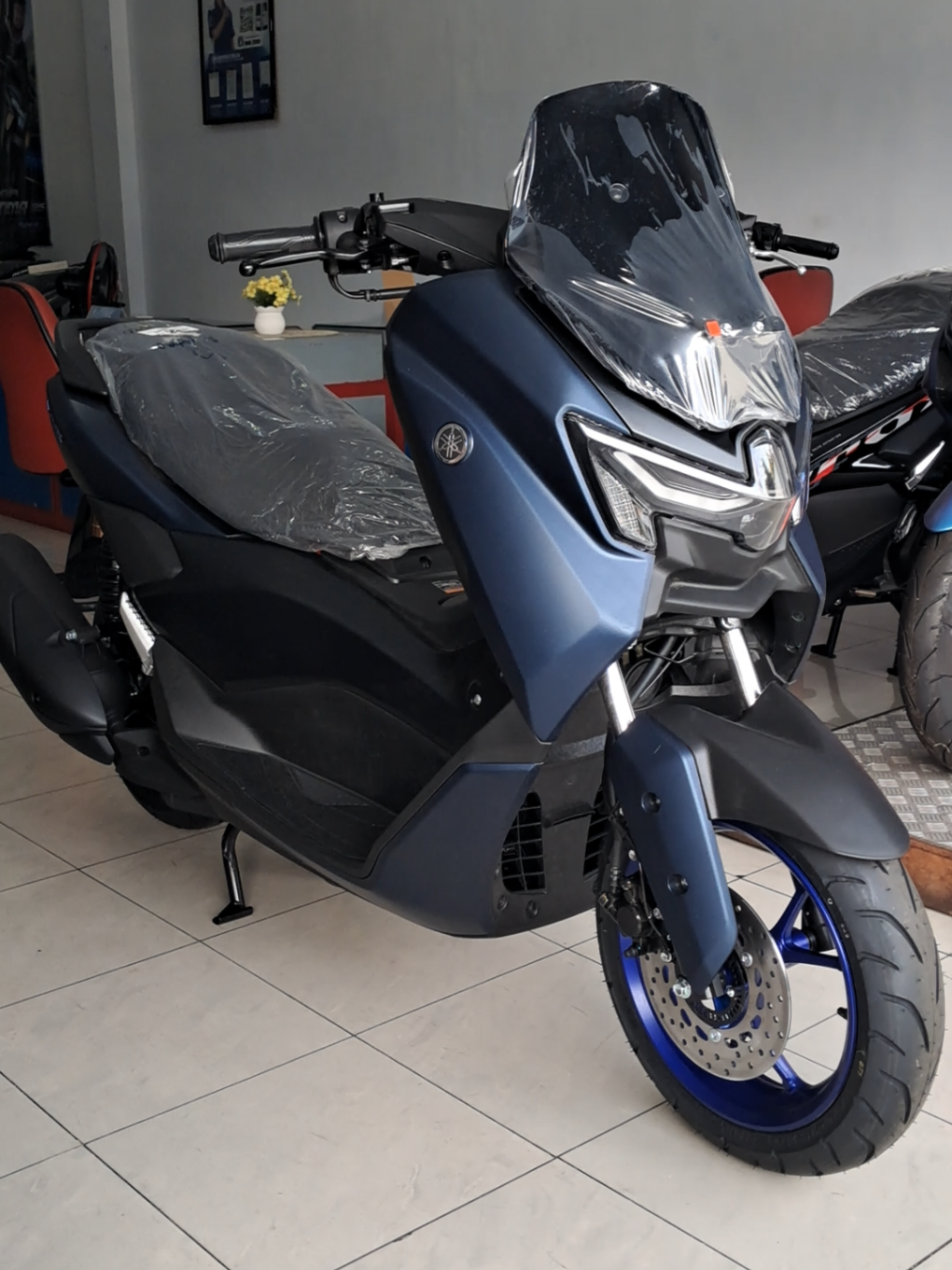warna terbaru Nmax Neo | Nmax Neo s mate blue info 0895359466846 #4u #fyp #yamaha #nmax #kuningan 