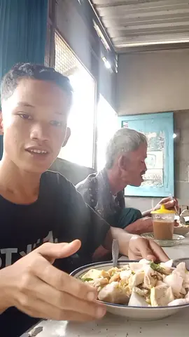 #fypppppppppppppppppppppp #ngopi #wang #fyp  halo halo kawang kawang🤣🤣