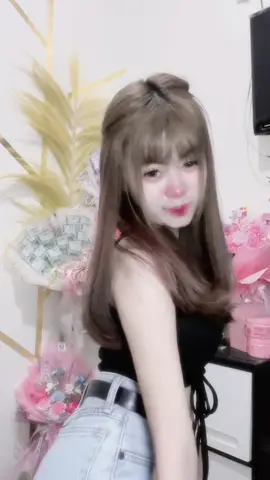 Adine @Belcans 🙂‍↔️ sileh sound e adixs.  #margarethawahyupratiwi 