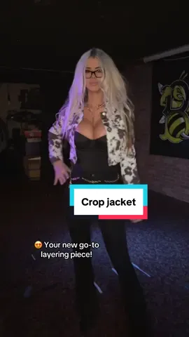 Denim never looked this good 💙 This Fashion Nova cropped denim jacket is the ultimate layering piece — super flattering, versatile, and perfect for any season! Style it up or keep it casual, either way it’s a vibe 😍 #FashionNova #FashionNovaPartner #CroppedDenimJacket #DenimStyle #TallGirlFashion 