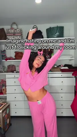 Happy 11/11 to everyone except lil boys whose mommies never loved them 🥹💙🧿🤍✨☁️💫🌟⚡️🌞🪐 #godsfavorite #objectivelymid #maincharacterenergy #womeninmalefields #ranthrough @Dairy Boy 