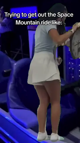 why does this always happen #spacemountain #magickingdom #disneyland #fyp #foryoupage 