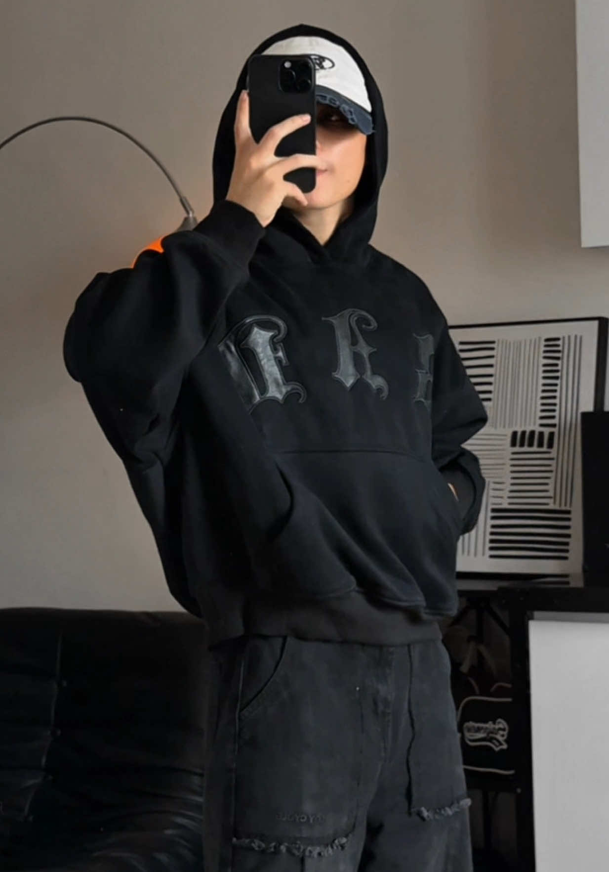 Mẫu này tụi mình có màu đỏ cũng hợp mood Giáng Sinh nhé #Quân #xuhuongtiktok #xuhuongthoitrang 