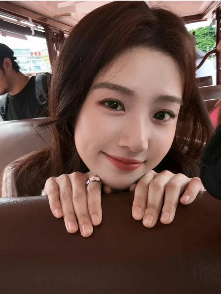 ยัยน้องน่ารักอะไรขนาดนี้🌷🫶🏻#หลูอวี้เสี่ยว #luyuxiao #irenelu #卢昱晓 #whenimeetthemoon 