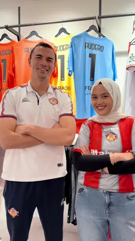 this trend with @emil_audero 🔥 new vlog is up on youtube guysss link in bio💌