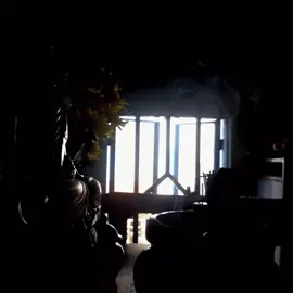 Nhẹ gánh đường xa thoáng khói mờ Tự hồn nay bỗng hóa nên thơ. An Tĩnh  #tinhtam #nhenhang 