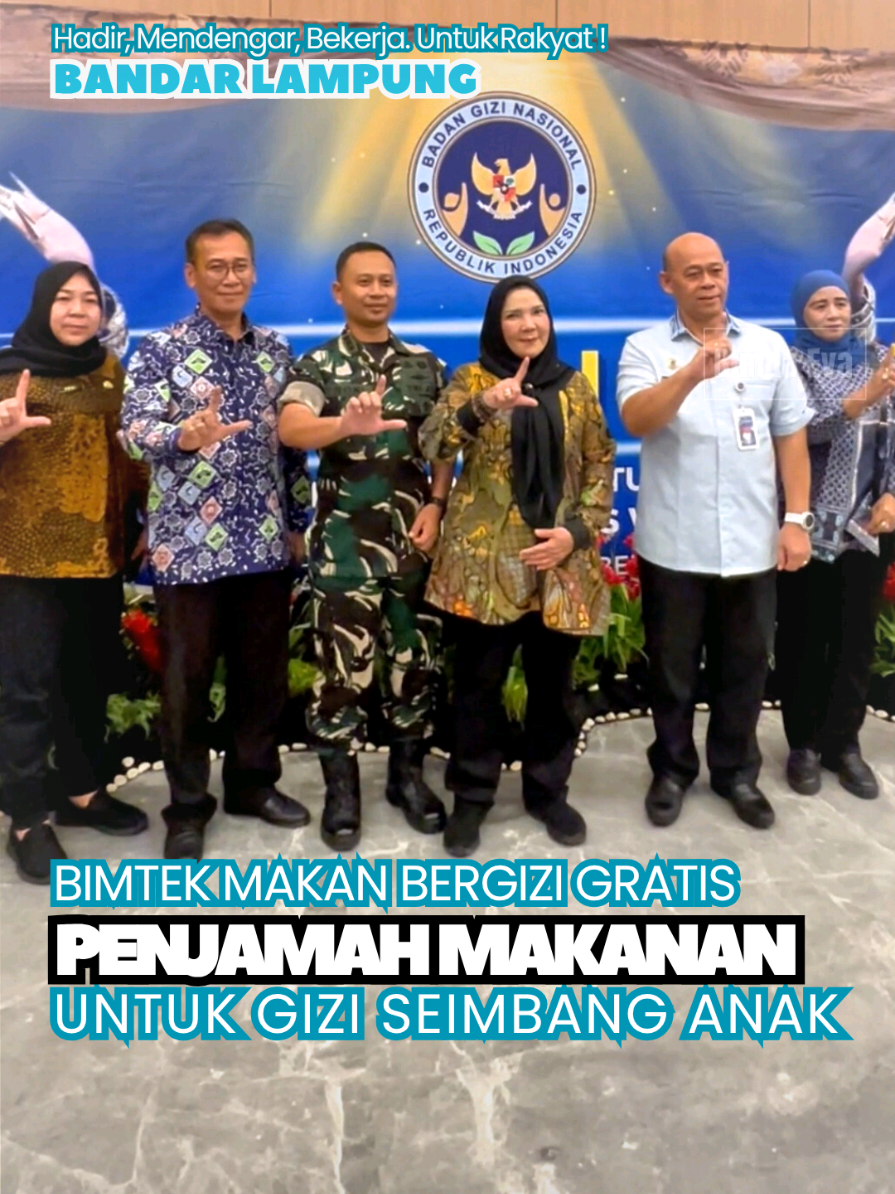 Memberi sambutan sekaligus membuka kegiatan Bimbingan Teknis Petugas Penjamah Makanan untuk Program Makan Bergizi Gratis (MBG) oleh Badan Gizi Nasional 💚 Program ini sangat penting untuk memastikan setiap anak mendapatkan asupan makanan yang aman, sehat, dan bergizi. Karena masa depan mereka adalah tanggung jawab kita bersama 🌱 Semoga kegiatan ini berjalan lancar dan memberi manfaat besar bagi masyarakat Kota Bandar Lampung 💪✨ #BundaEva #BandarLampung #MakanBergiziGratis #BadanGiziNasional #fyp 