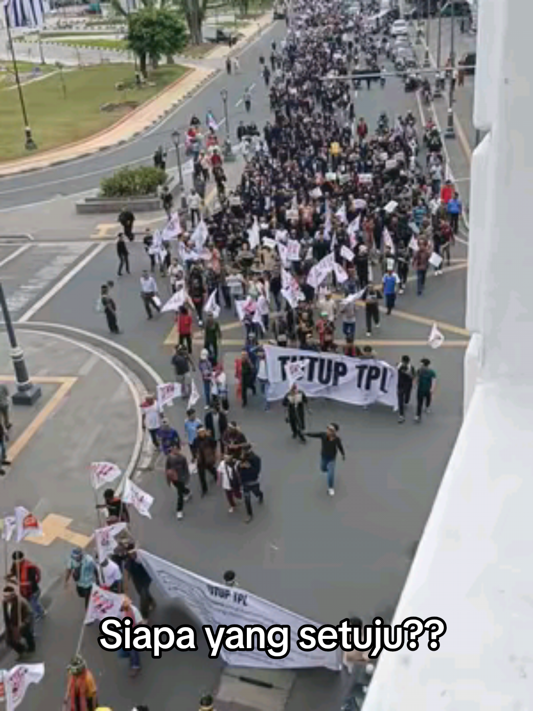 ada apa dengan TPL?? #fyp #tutupTPL #demo #pttpl #tobapulplestari 