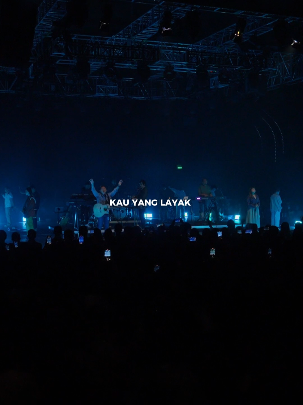 Yesus tidak datang untuk dilayani, tapi melayani. Dia menyerahkan segalanya pada Bapa, dan dari hidup-Nya kita belajar bahwa kemuliaan sejati hanya milik Dia. Kau yang layak dipuji dan disembah. #JPCCWorship #KauYangLayak