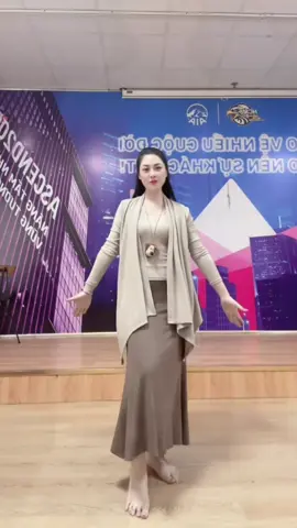 Cũng ở văn phòng đó .. Nhưng nó lạ lắm 🤣🤣 lần này không đeo khẩu trang nữa 🤣🤣#thiephongsaitenremix #fyppppppppppppppppppppppp #viral #trending #trani 