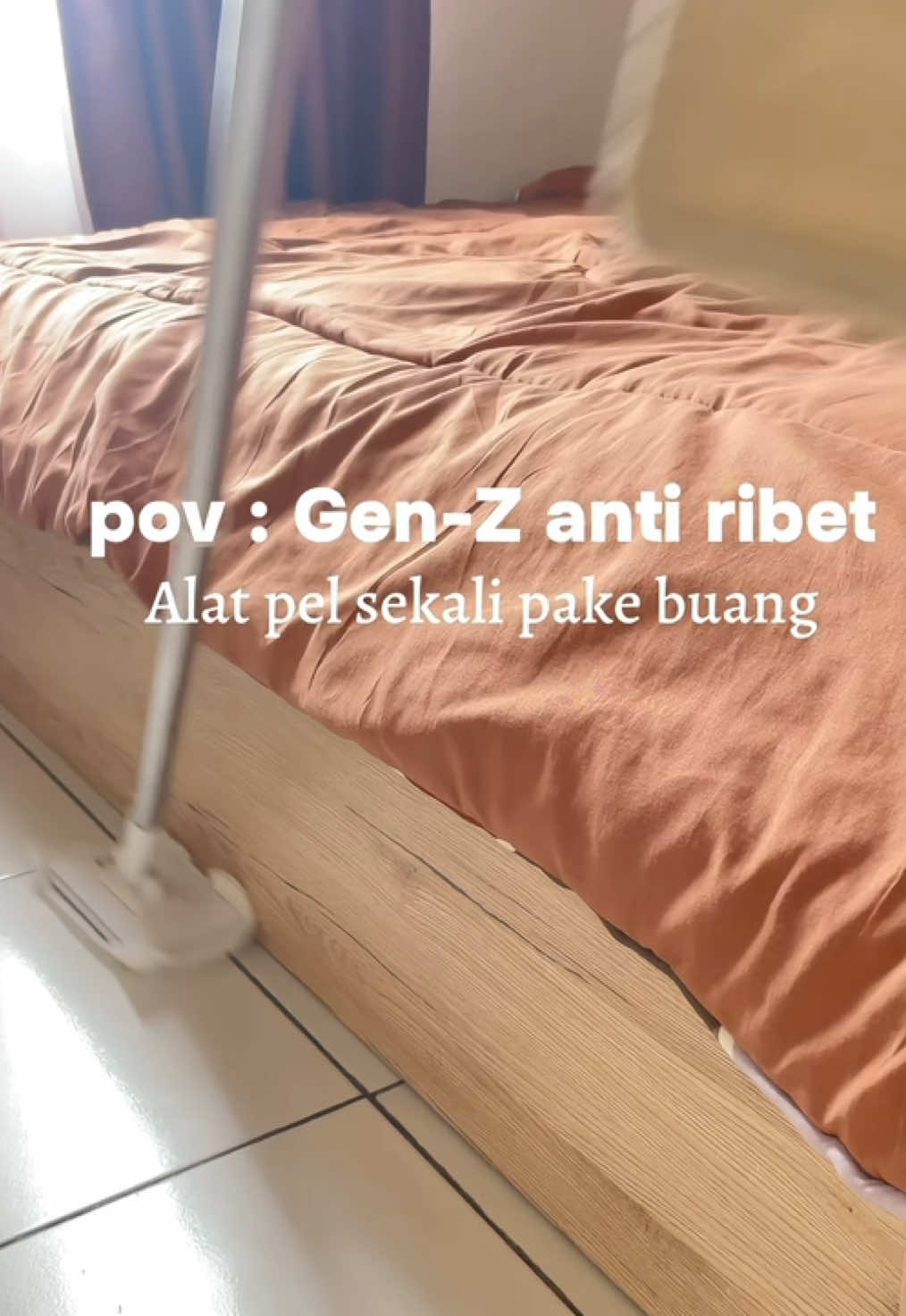 Gasuka ribet, jadi beralih ke alat pel yang praktis sekali pakai buang sekalian sama lembar pembersihnya yg praktis gaperlu tuang tuang dari @ZOLELE HOMELIVING STORE #zolelecs101 #zoleledm02 #zoleleclean #pewangilantai #alatpellantai 