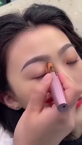 Bút tỉa lông mày