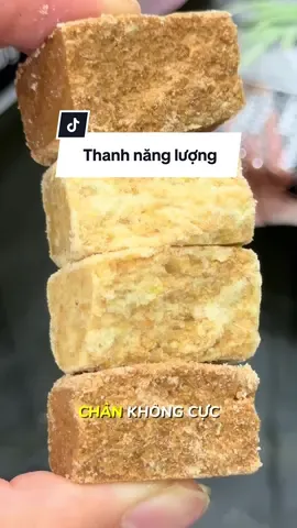 “Sáng vội mà vẫn muốn ăn ngon, giữ dáng thì cái này đúng là chân ái luôn đó 😍 Thanh năng lượng – nhỏ gọn, tiện mang đi, giúp mình có thêm năng lượng cho buổi sáng 💪 Mềm, thơm, vị ngọt nhẹ, ăn dễ chịu cực kỳ luôn nha #thanhnangluong #anlanhmanh #buasangnhanhgon #eatcleanvietnam #tiktokreview 