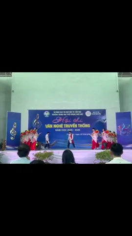 =)))) #thinhvuongvietnamsangngoi #vannghe #thptthotnot #12a13 #xhtiktok 