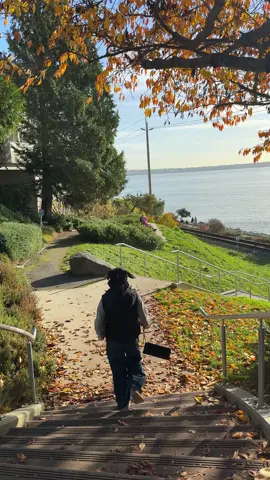 Quality over quantity, always 💯 My circle is small, but the love inside it is enormous 🍃♥️✨ #srilankan_tik_tok🇱🇰 #foryoupage #sinhalathoughts #srilanka #canada  Voice by @Siharyy Jayathunga✨ Such heartfelt words, You really put emotions into words 🤍 thank you 