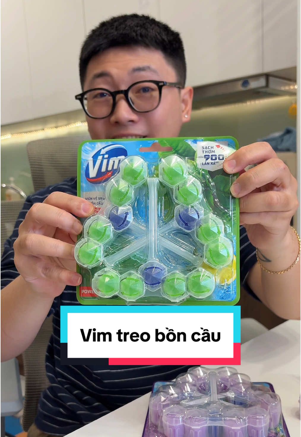 Viên treo bồn cầu VIM công nhận là thơm mà còn giúp toilet hạn chế mảng bám sạch lâu hơn nha mấy chị ơi #vimtreoboncau #vientreoboncau #vientreotoilet #xh 