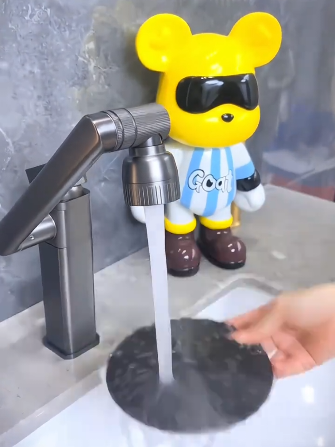 All-Copper Robotic Arm Washbasin Faucet—precision, durability, and flexibility in one sleek fixture!   ✅ Full copper construction—rust-resistant, long-lasting, and adds a premium touch to your bathroom   ✅ Hot & cold dual control—easy temperature adjustment for comfort and convenience   ✅ Robotic arm design—flexible, multi-angle reach for effortless washing and cleaning   ✅ Universal fit—compatible with most bathroom sinks and vanities   ✅ Ideal for modern homes, grooming stations, or family bathrooms—stylish and functional   Tunay na #BathroomUpgrade essential para sa smart, elegant, at user-friendly na hugasan experience! AllCopperFaucet #WashbasinFaucet #HotColdFaucet #RoboticArmFaucet #BathroomEssentialsPH 