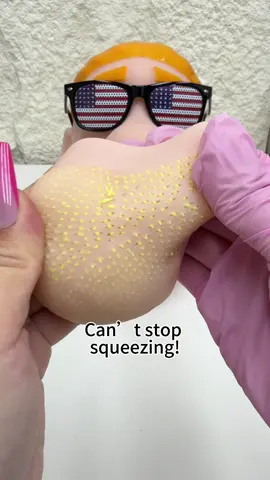 Popping blackheads on this fake nose is way too satisfying—funny thing is, it looks exactly like my ex-husband’s! Total stress relief, no cap.#usa🇺🇸 #satisfyingvideo #asmr #diytoys #oddlysatisfyingvideo 