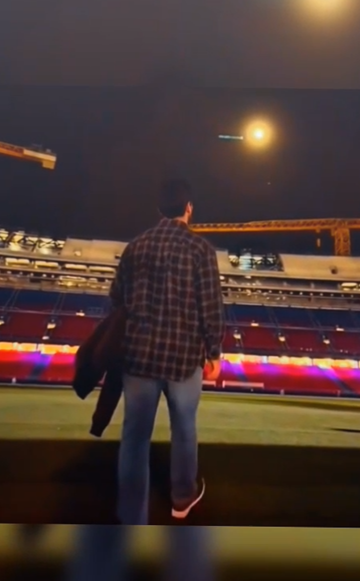 messi back to camp nou 🥀#messi #barcelona #campnou #football #fyp 