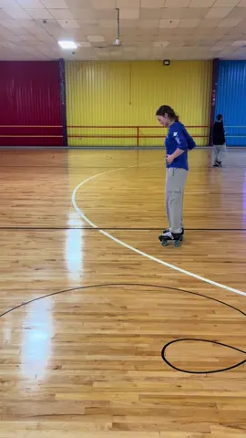 I finally got this hand stand for the first time!!! Definitely some improvements but I got it let’s go!!!! @SmittyOnSkates @National Jam Skating League @SWA KREW @dance.skate @Morgan Weske @Bristol Skate Way 