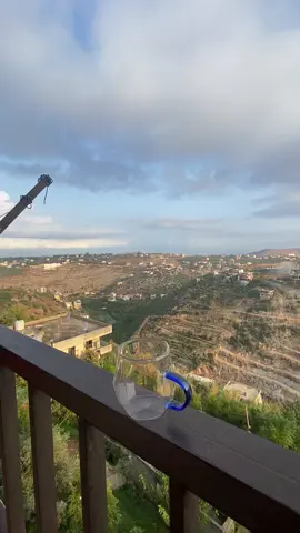 #يسعد_صباحكم_بكل_خير♡☕🦋🌺 #فيروزيات_الصباح 